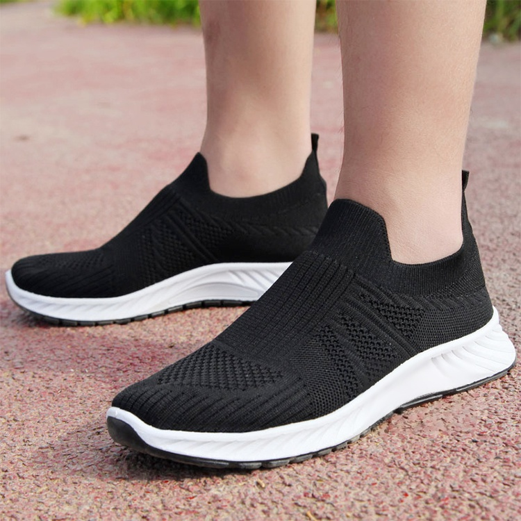 운동과 일상 모두 어울리는 남성 운동화