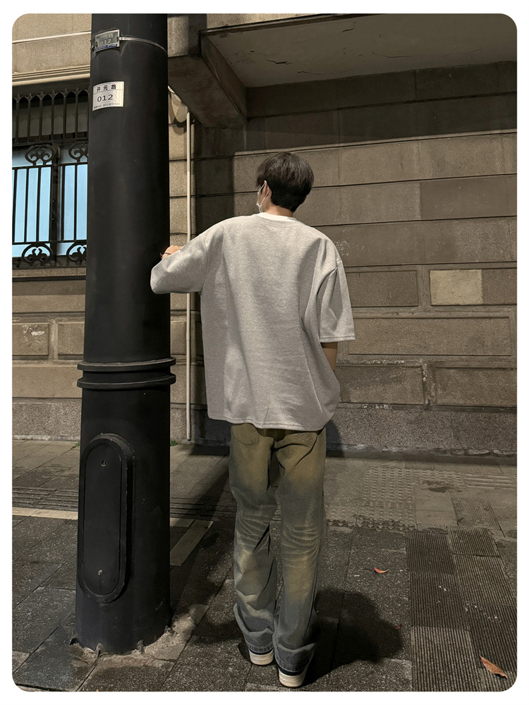 Vネックルーズスプライシングトップス着用イメージ