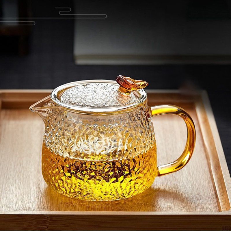 ガラス製のティーウェア