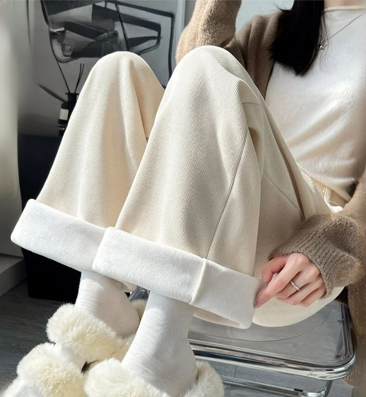 여성 하이웨스트 와이드 코듀로이 팬츠 전신 착용샷