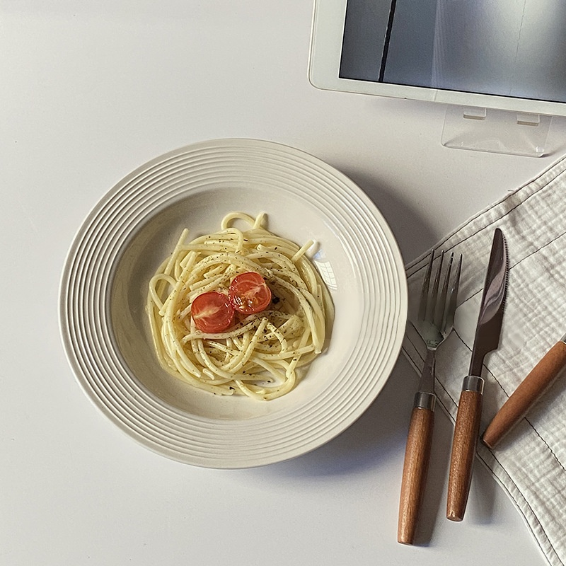 Große, tiefe Keramikschale