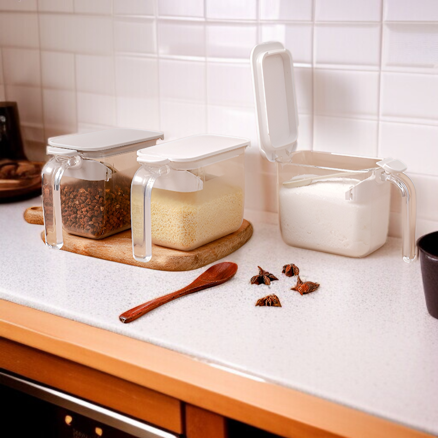 調味料瓶セットがラックに収納されている様子