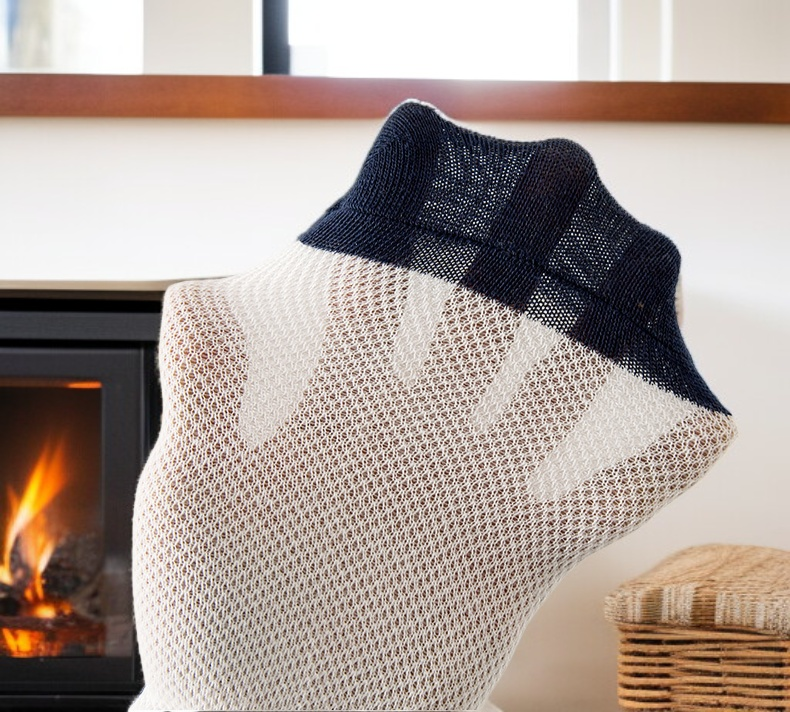 蒸れにくい快適なメッシュソックス