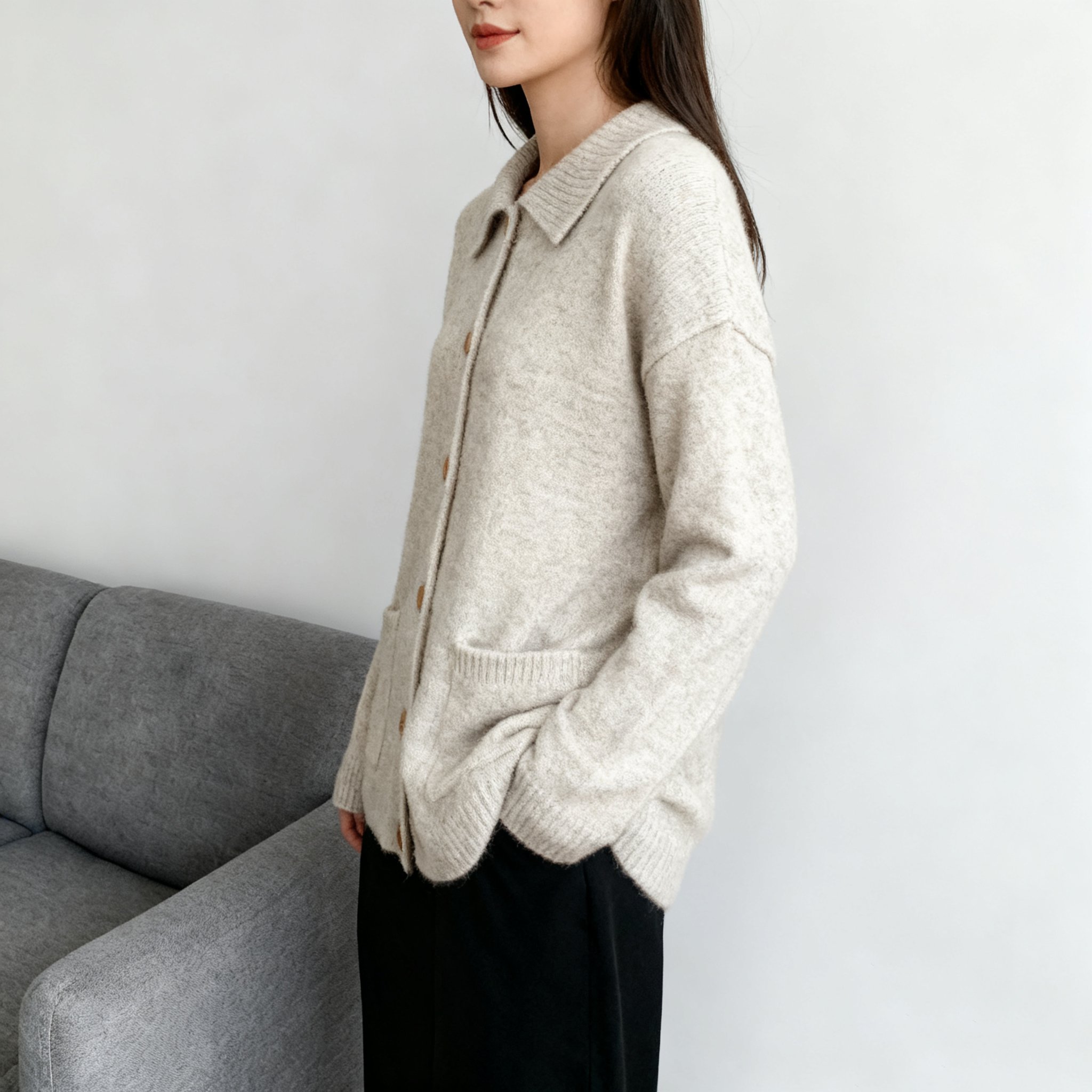 襟付きカーディガンの柔らかな生地アップ