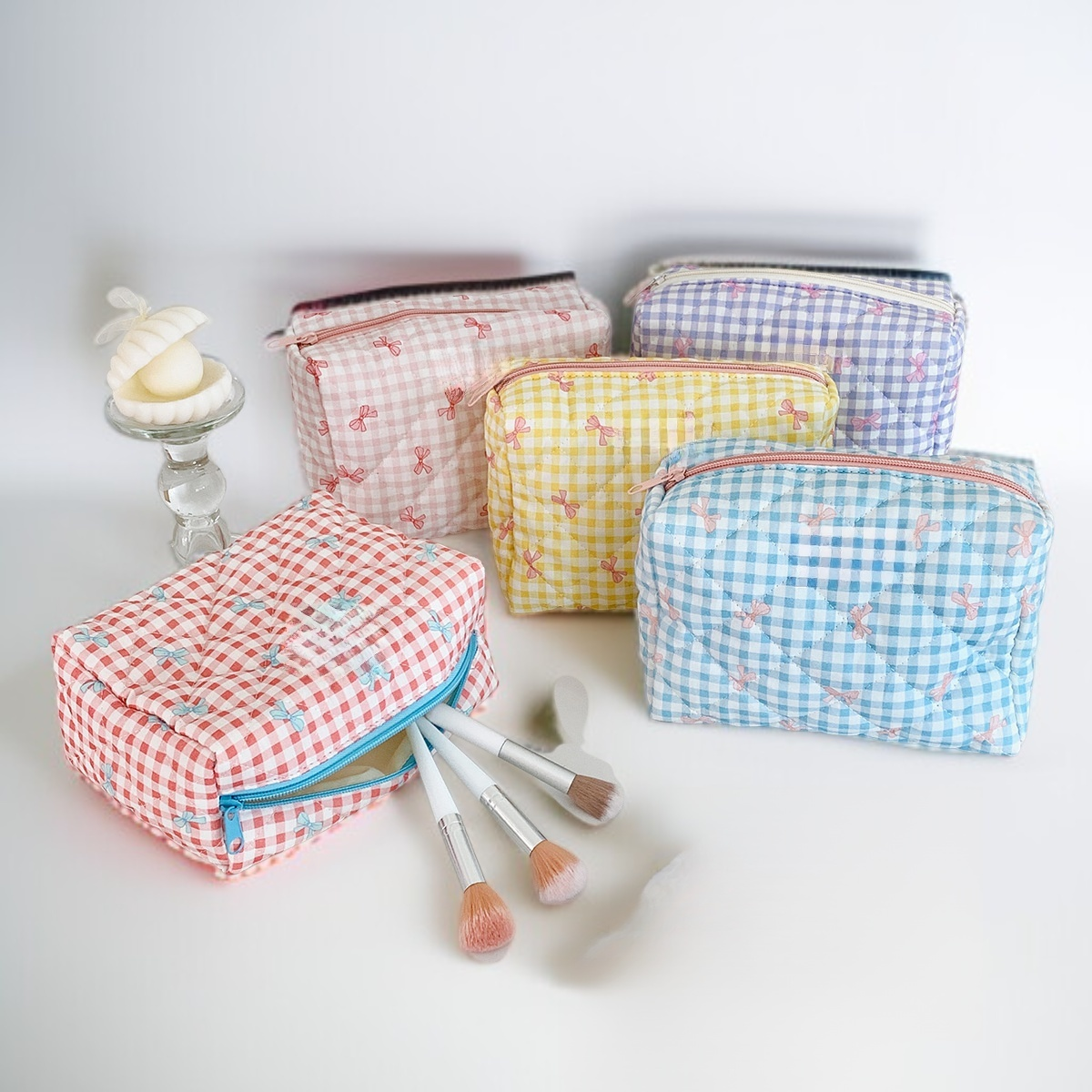 Large capacity cosmetic bag with plaid bow, portable toiletry bag