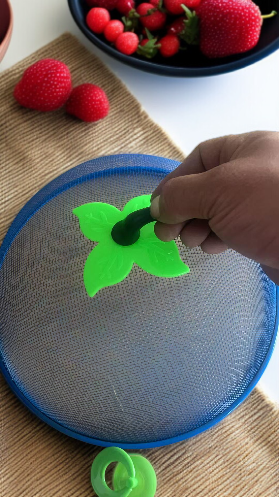 通気性抜群の果物水切りかごの底面