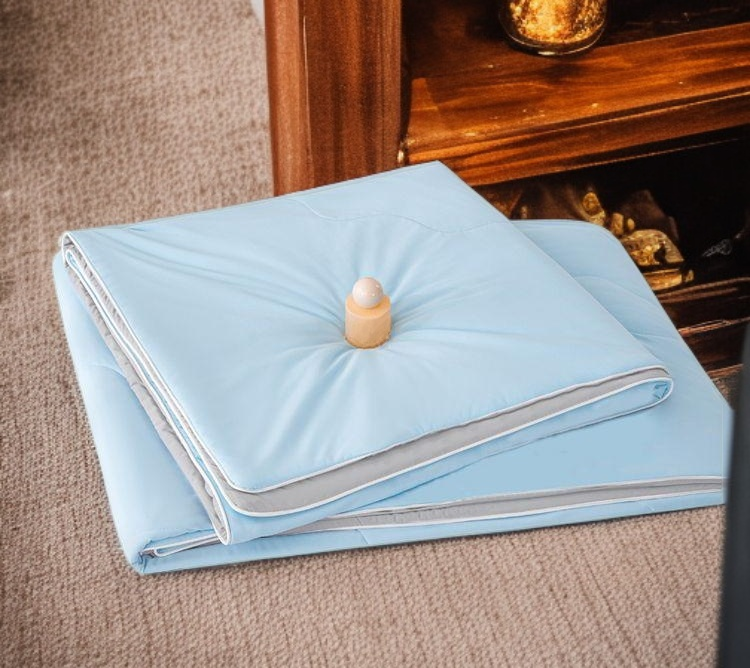 Hypoallergenic summer quilt suitable for sensitive skin