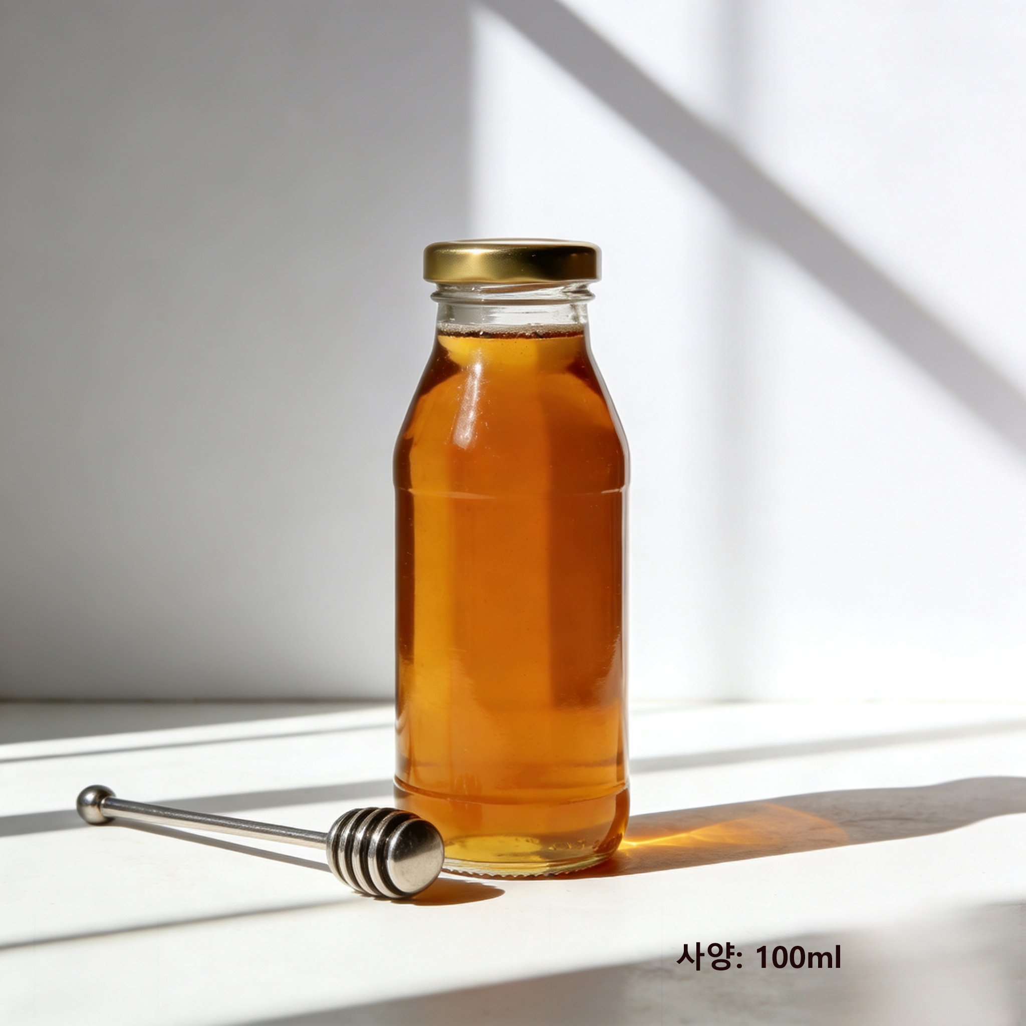 순수 자연 꿀 병 이미지