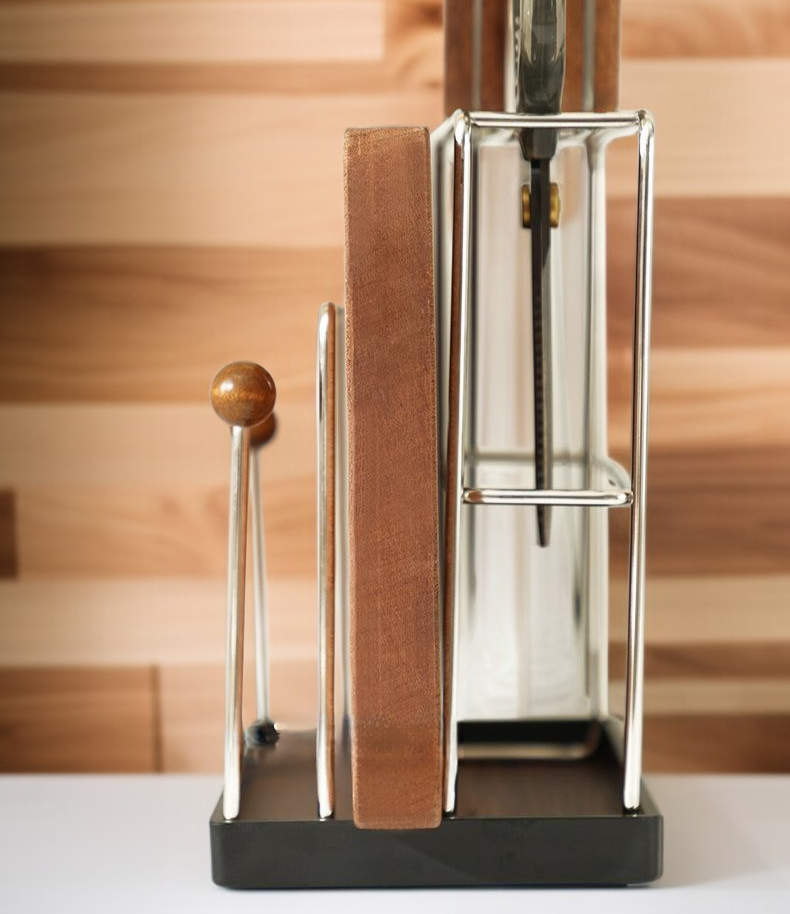 壁掛け可能な包丁ラック