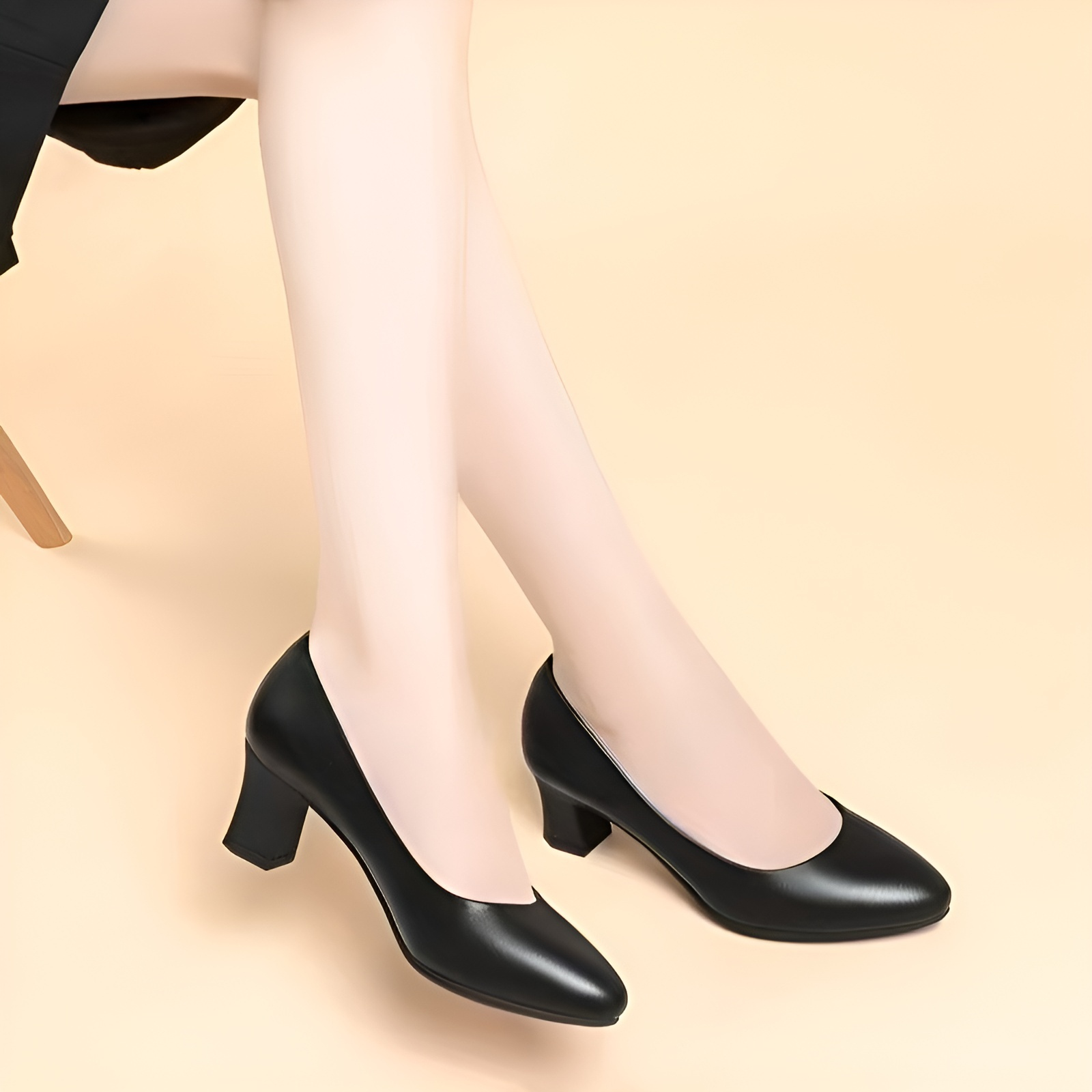 黒色のレディースビジネスシューズ