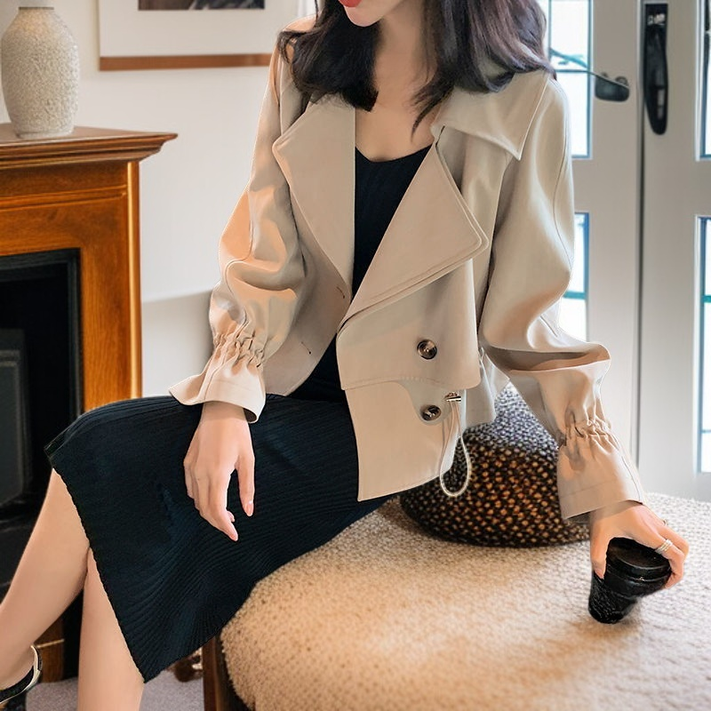 ウエスト絞りスーツ襟ショートコート、カジュアルでおしゃれ