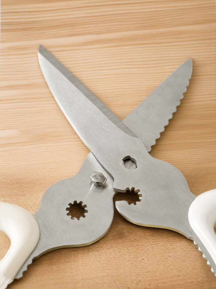 キッチンをすっきり整理する壁掛けはさみ