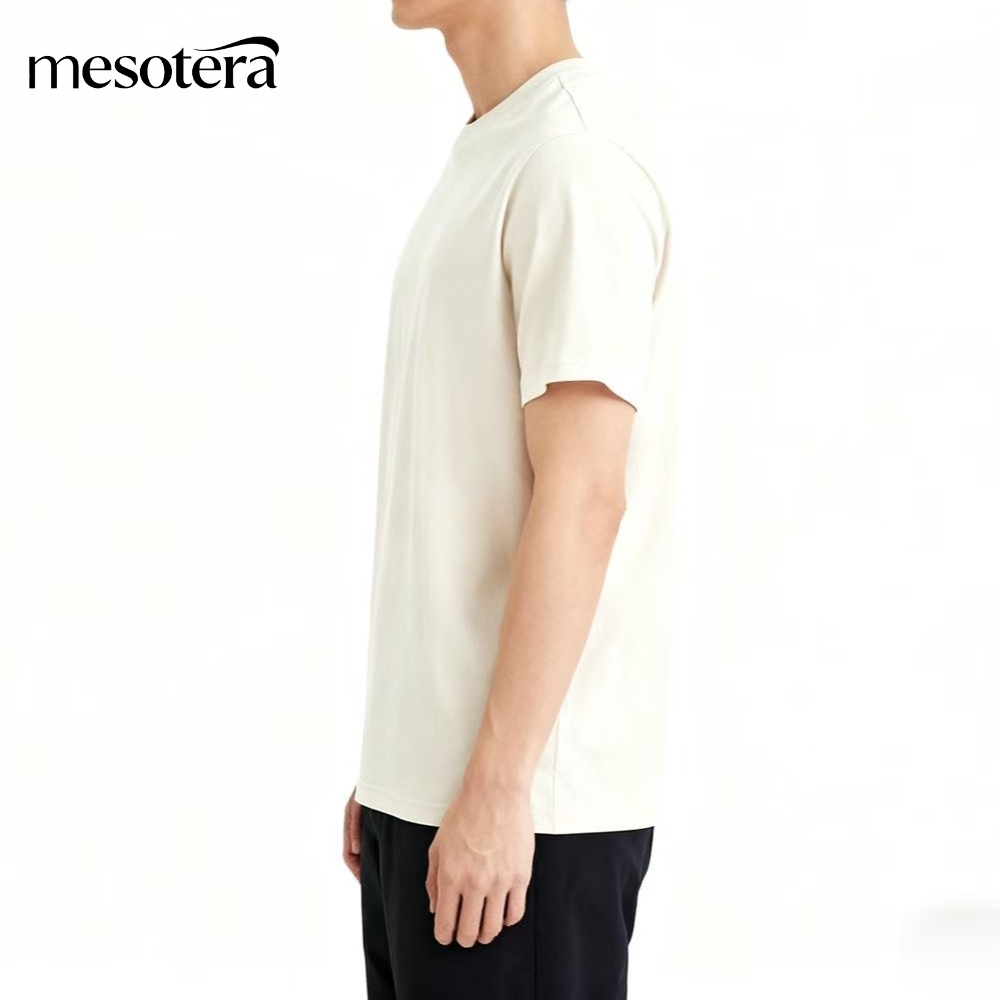 涼しい肌触りの純綿素材で、夏に活躍するメンズ向けカジュアル万能ベースレイヤーシャツ