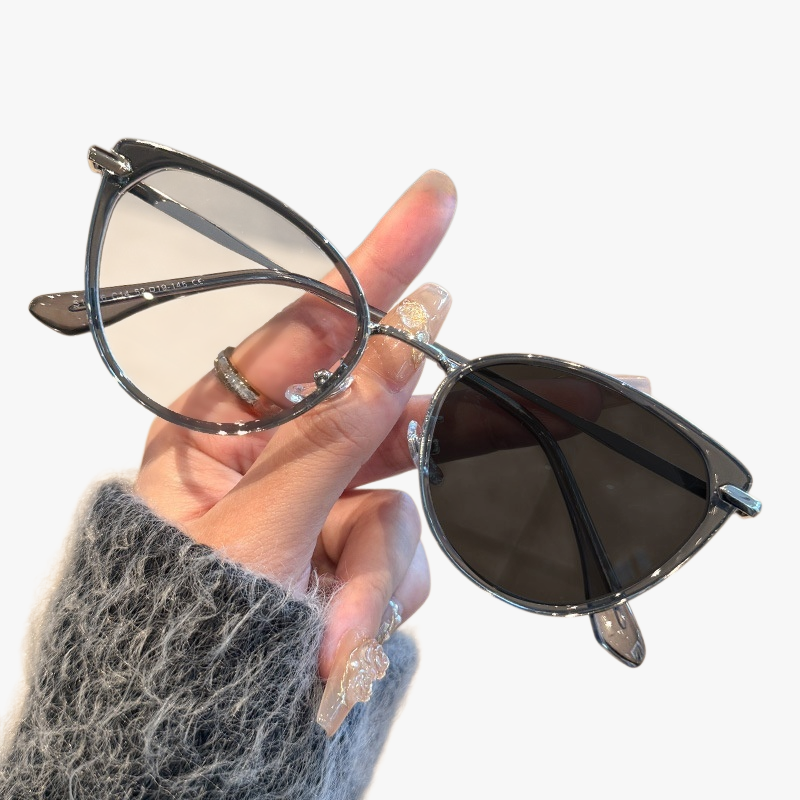 Women's Cat Eye Metal Photochromic Blue Light Blocking Glasses