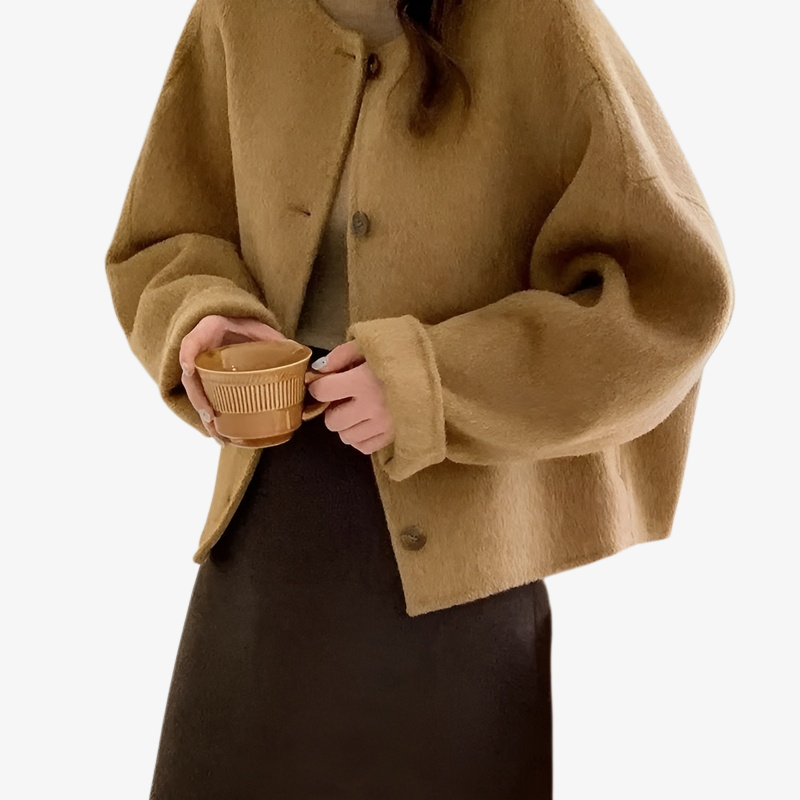 숏 라운드넥 코트 후면 디자인