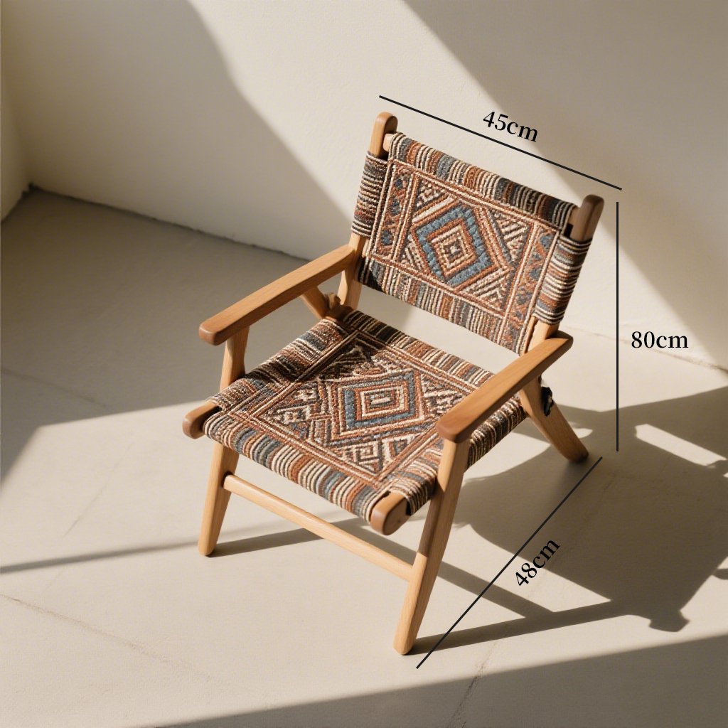 심플한 디자인의 모던 의자 2개