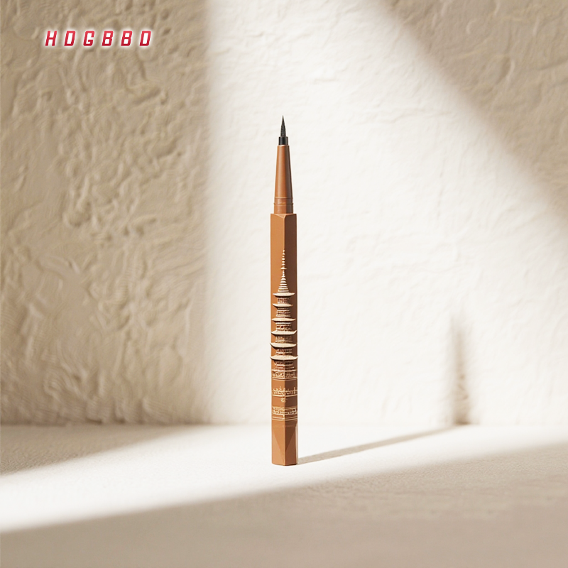 อายไลเนอร์กันน้ำ ไม่หลุดง่าย ทนเหงื่อ