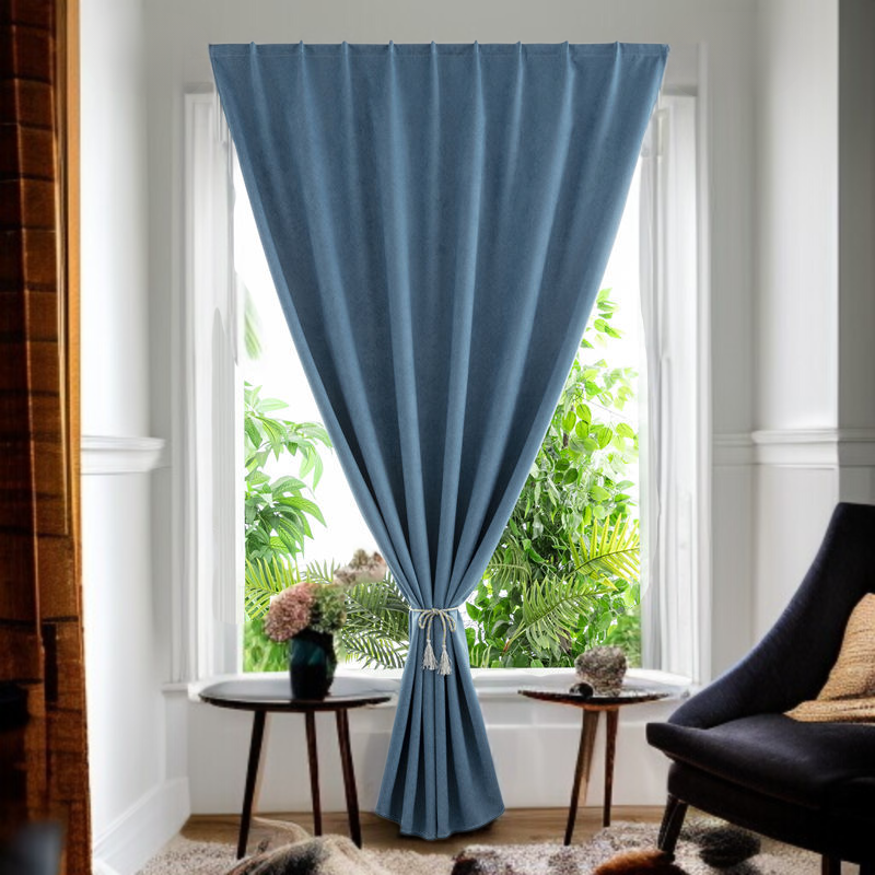 寮の寝室のカーテン ノーパンチ・フローティング・カーテンの取り付け 遮光カーテン 遮光カーテン