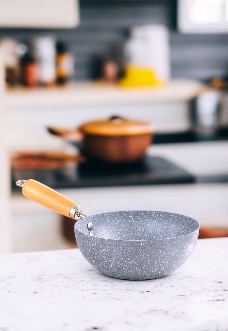 ガス火でも使える極厚フライパン