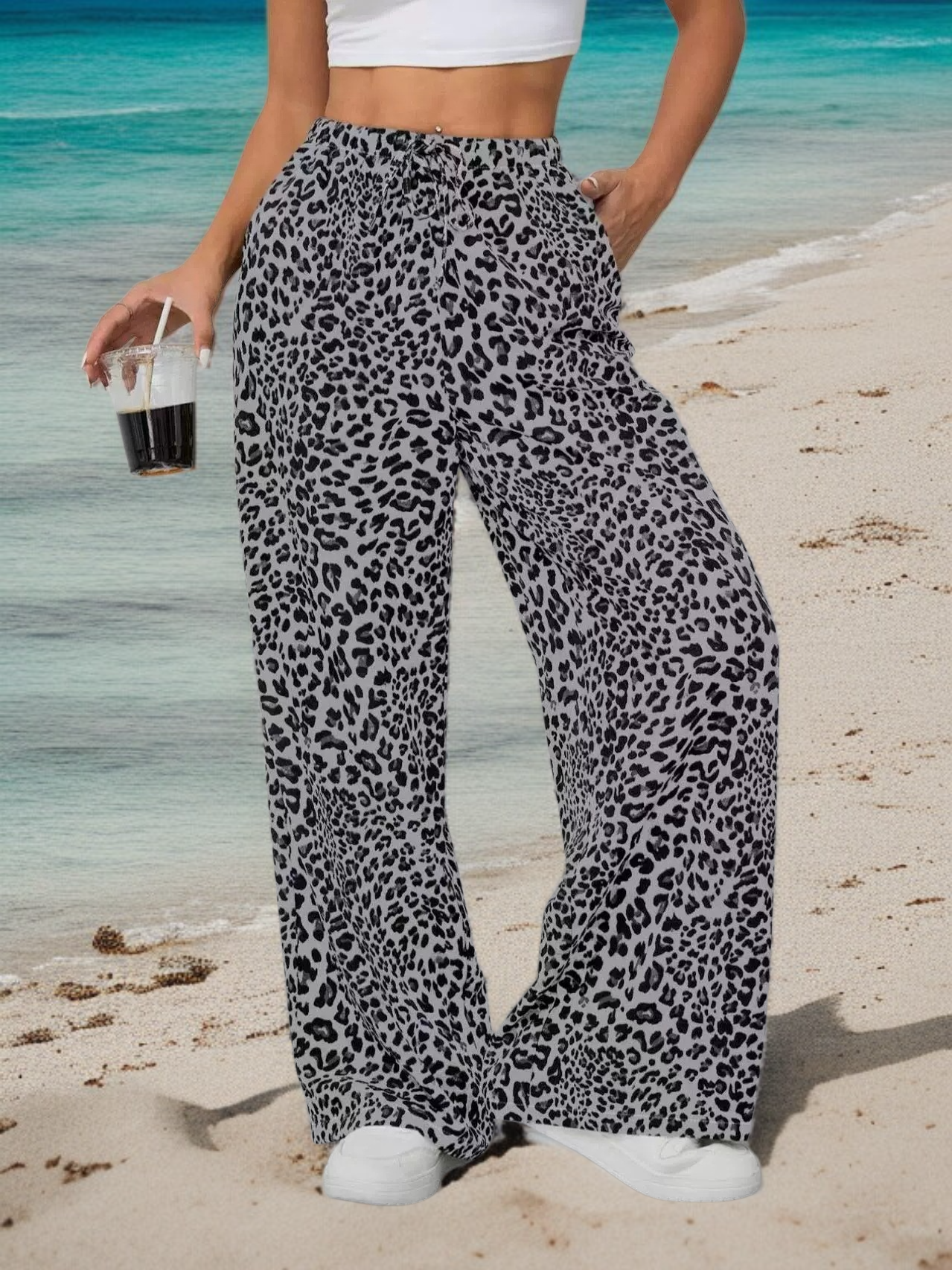 おしゃれなレディースワイドパンツ