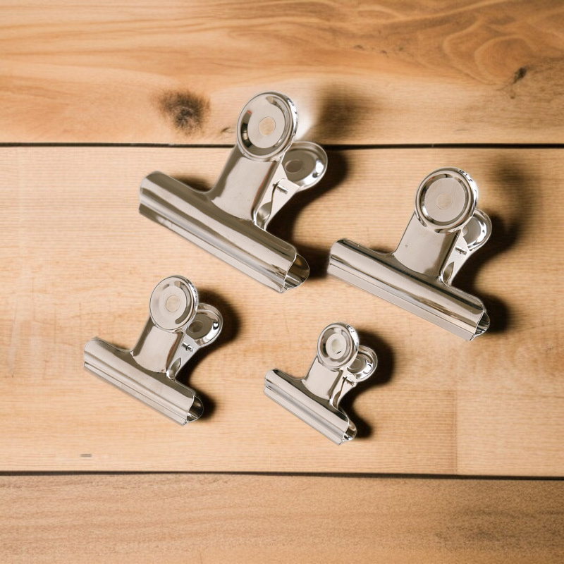 Rust-resistant stainless steel binder clip for office use