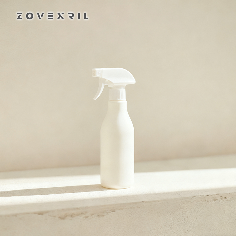 Použití čističe těžkých olejových skvrn na podlaze