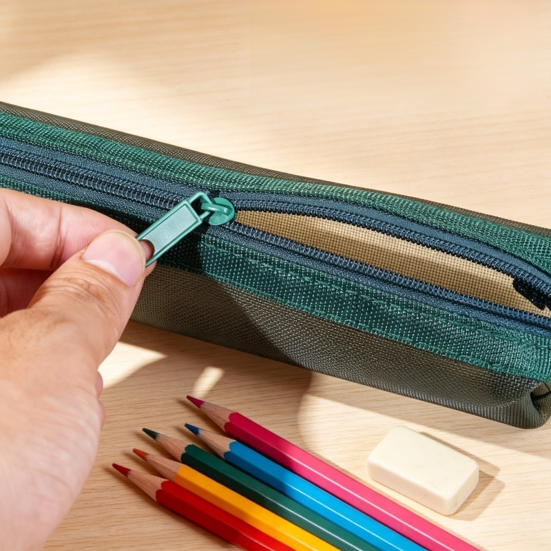 Mini-Federmäppchen aus Netzgewebe