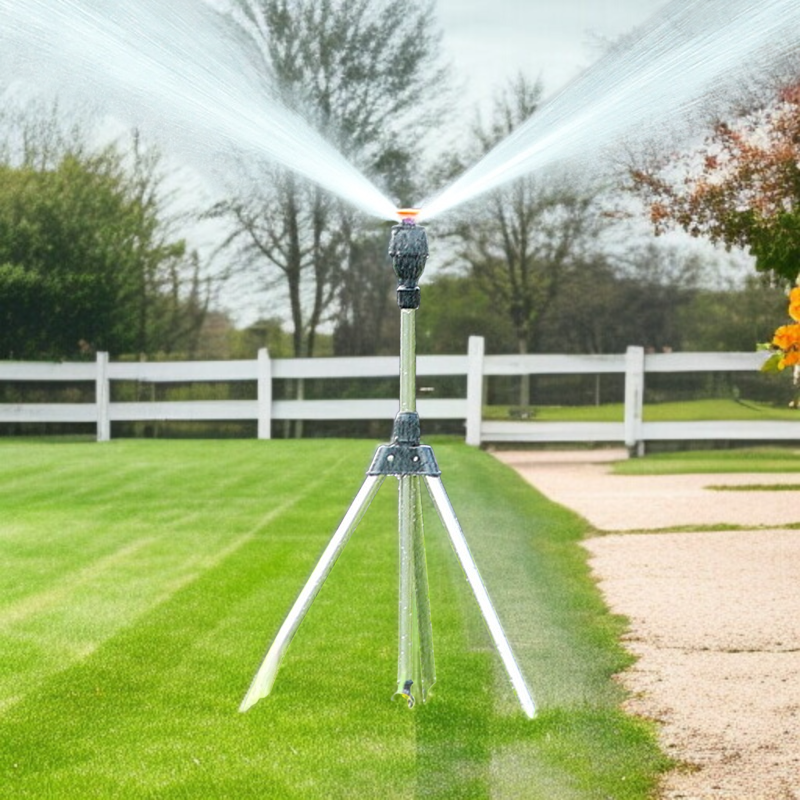 芝生を潤す自動灌漑スプレー