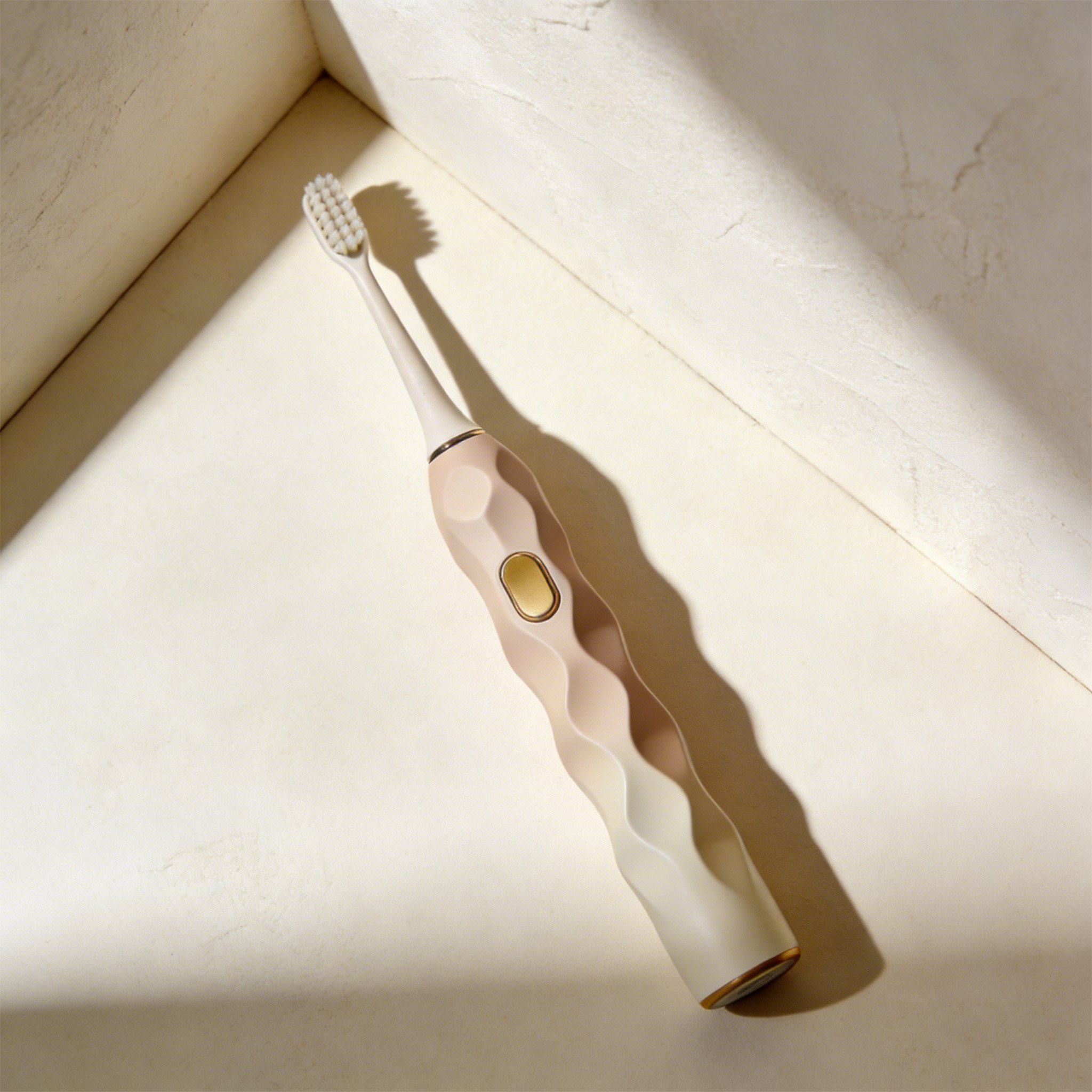 Electric toothbrush for on-the-go oral care