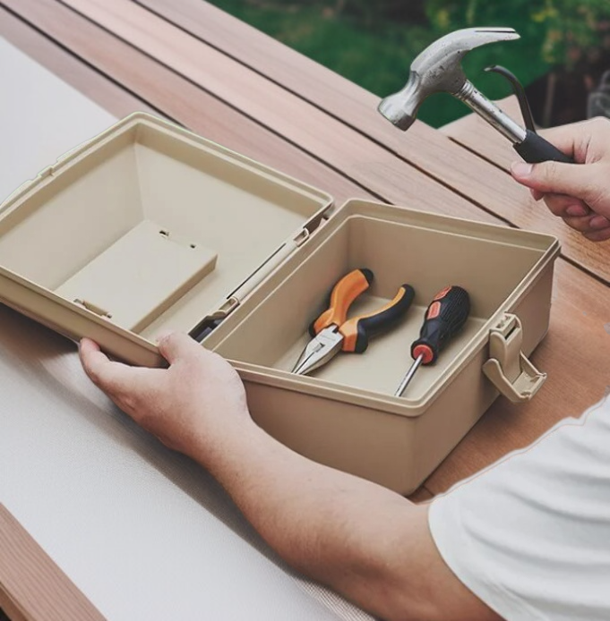 Heavy duty toolbox for garage and workshop