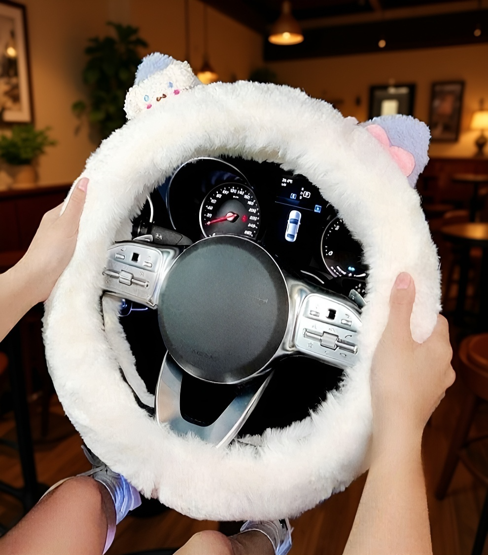 Soft and comfortable steering wheel cover for women