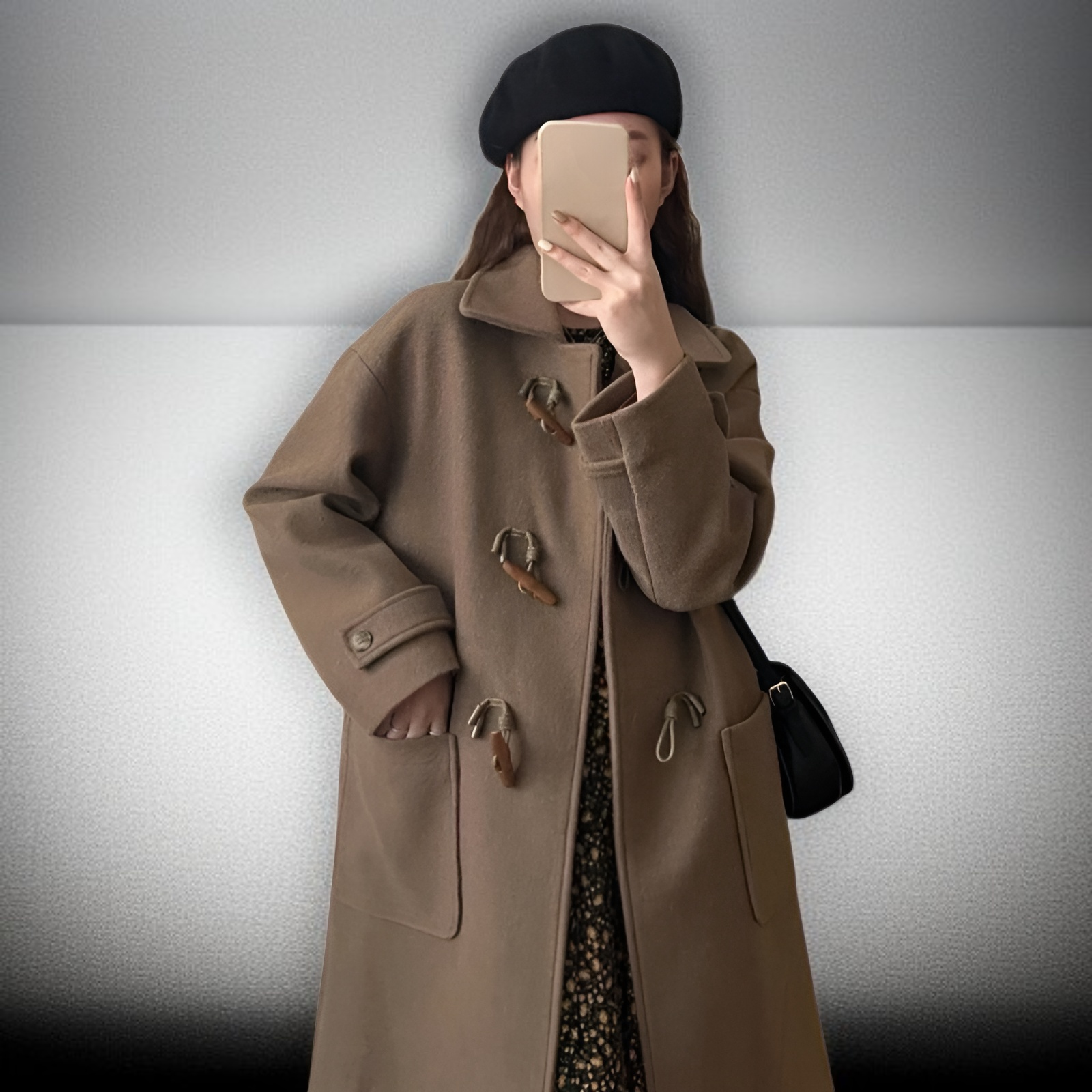 코너 버튼이있는 일본식 모직 코트