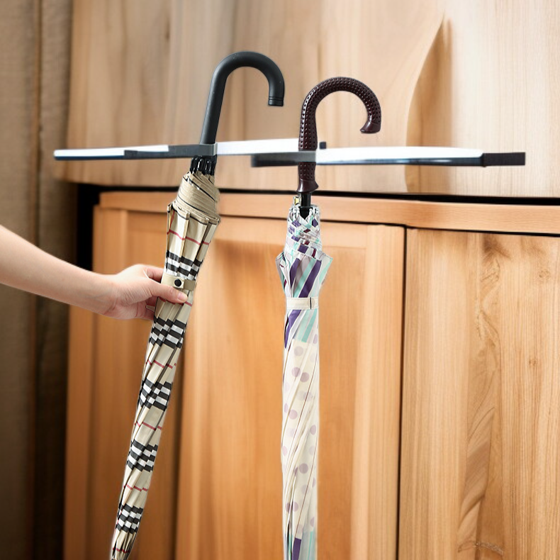 Estante de paraguas montado en la pared en entrada moderna