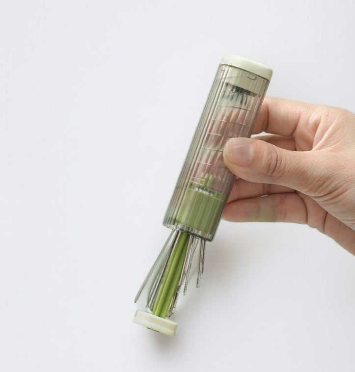 Kit de costura compacto ideal para viajes