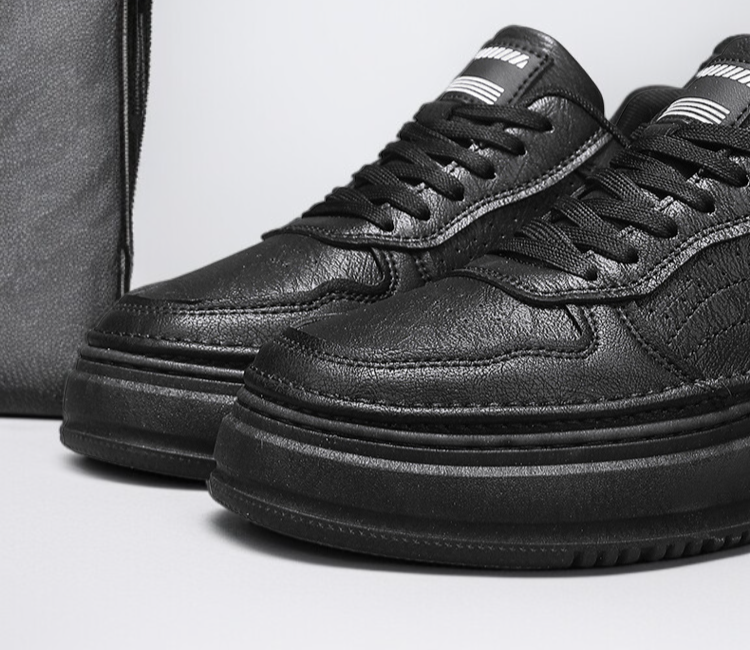 高クッションソールの厚底スニーカー