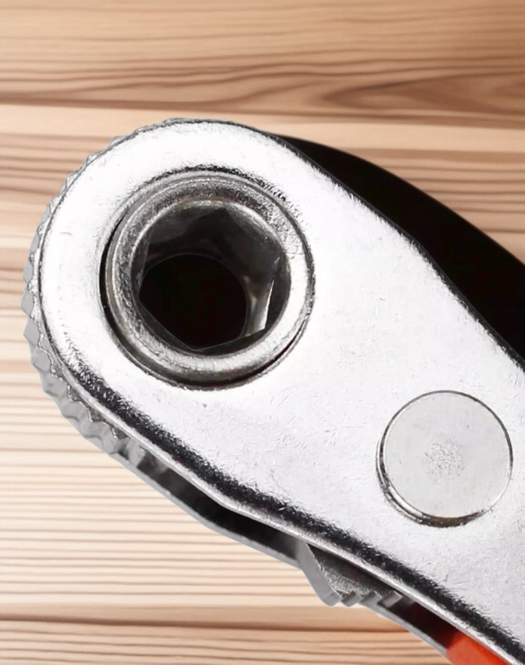 Durable ratchet wrench with ergonomic design