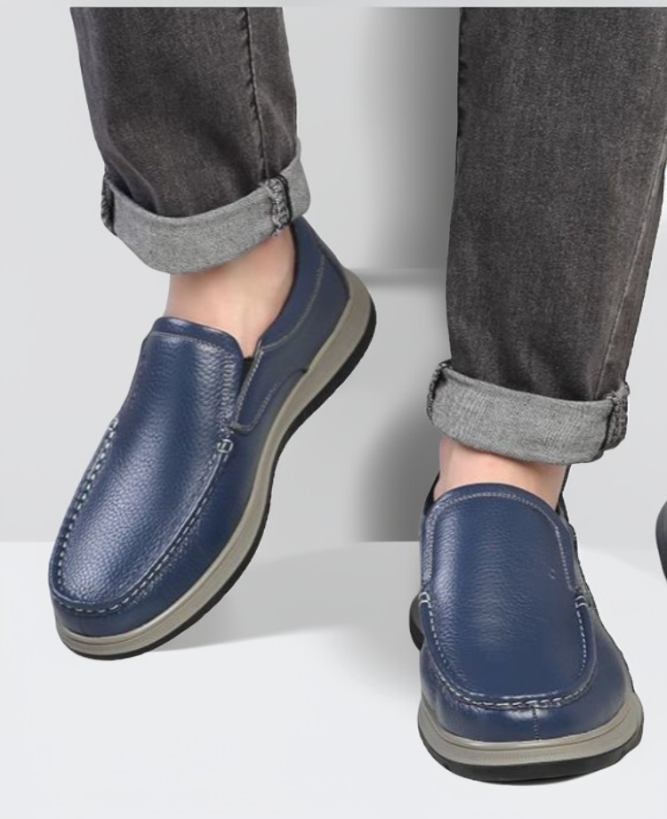 세련된 디자인의 남성 비즈니스 구두