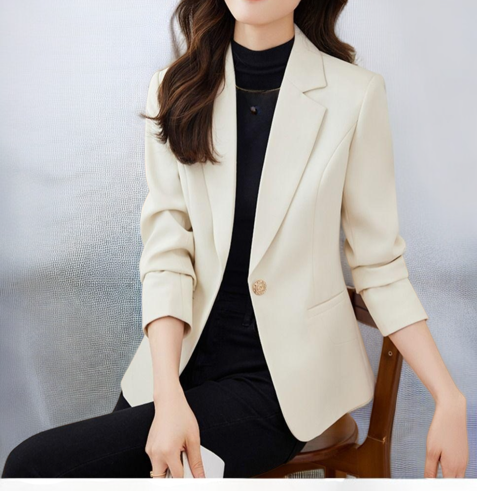 오피스 패션에 어울리는 한국식 재킷