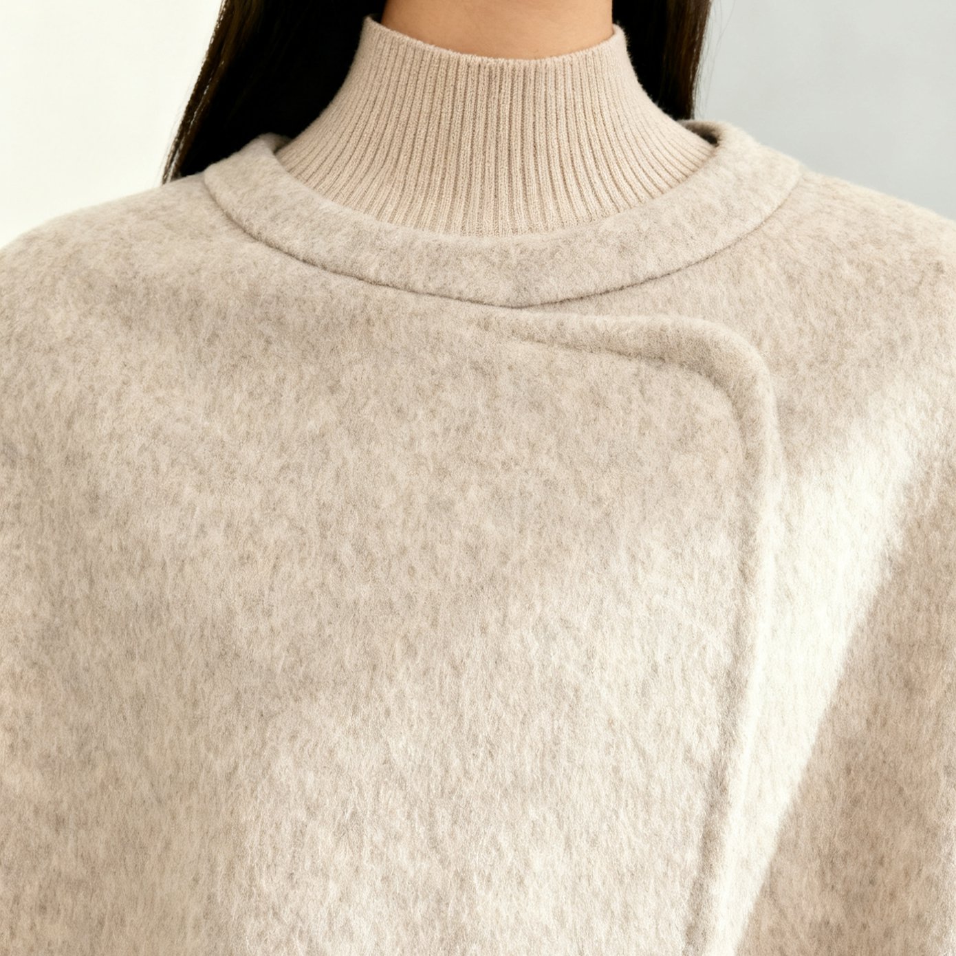  コーデしやすいライトキャメルショール