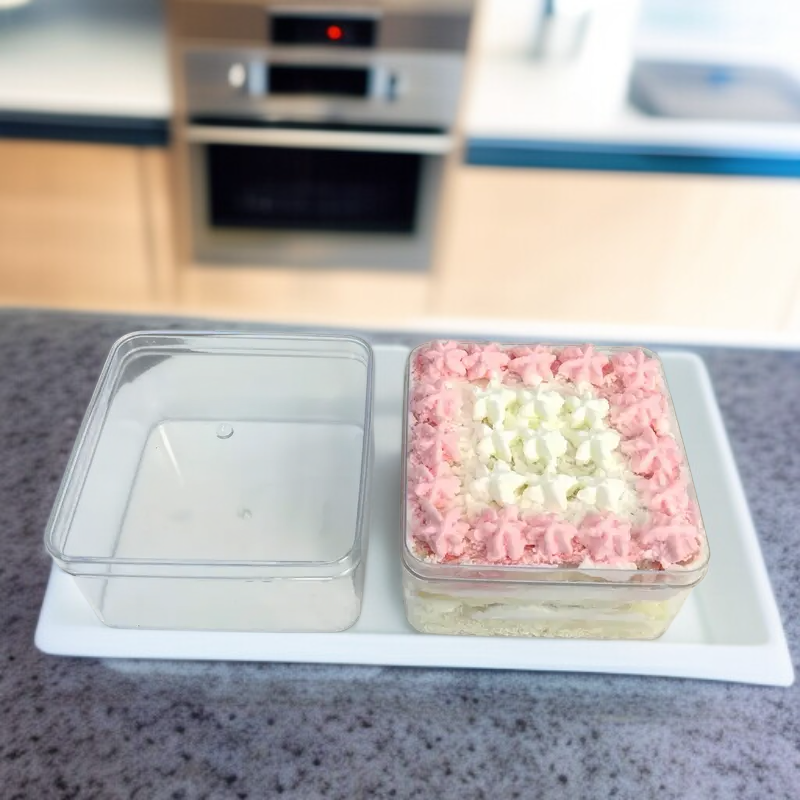 Boîte carrée transparente pour gâteaux et desserts