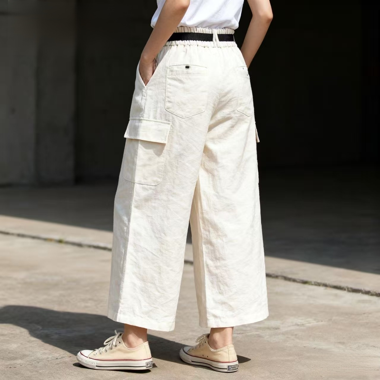 화이트 루즈핏 슬리밍 스트레이트 레그 크롭 와이드 레그 팬츠