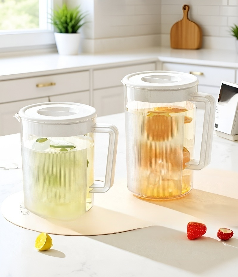 Spacious water carafe with anti-drip spout