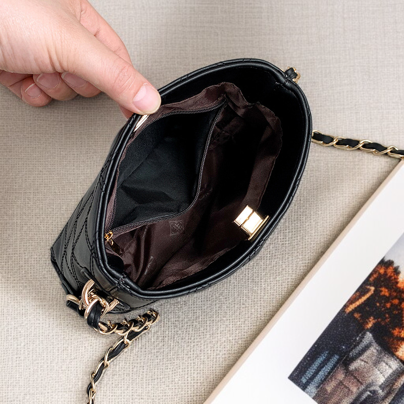  حقيبة كتف نسائية عصرية بسعة كبيرة، حقيبة سلسلة للنساء