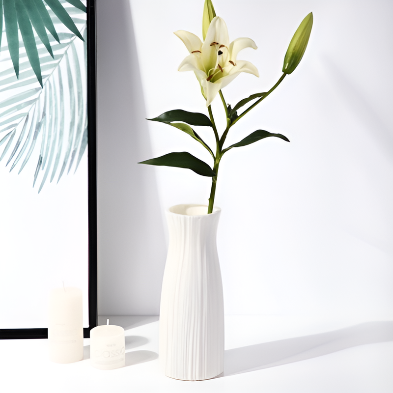 Simple decorative vase