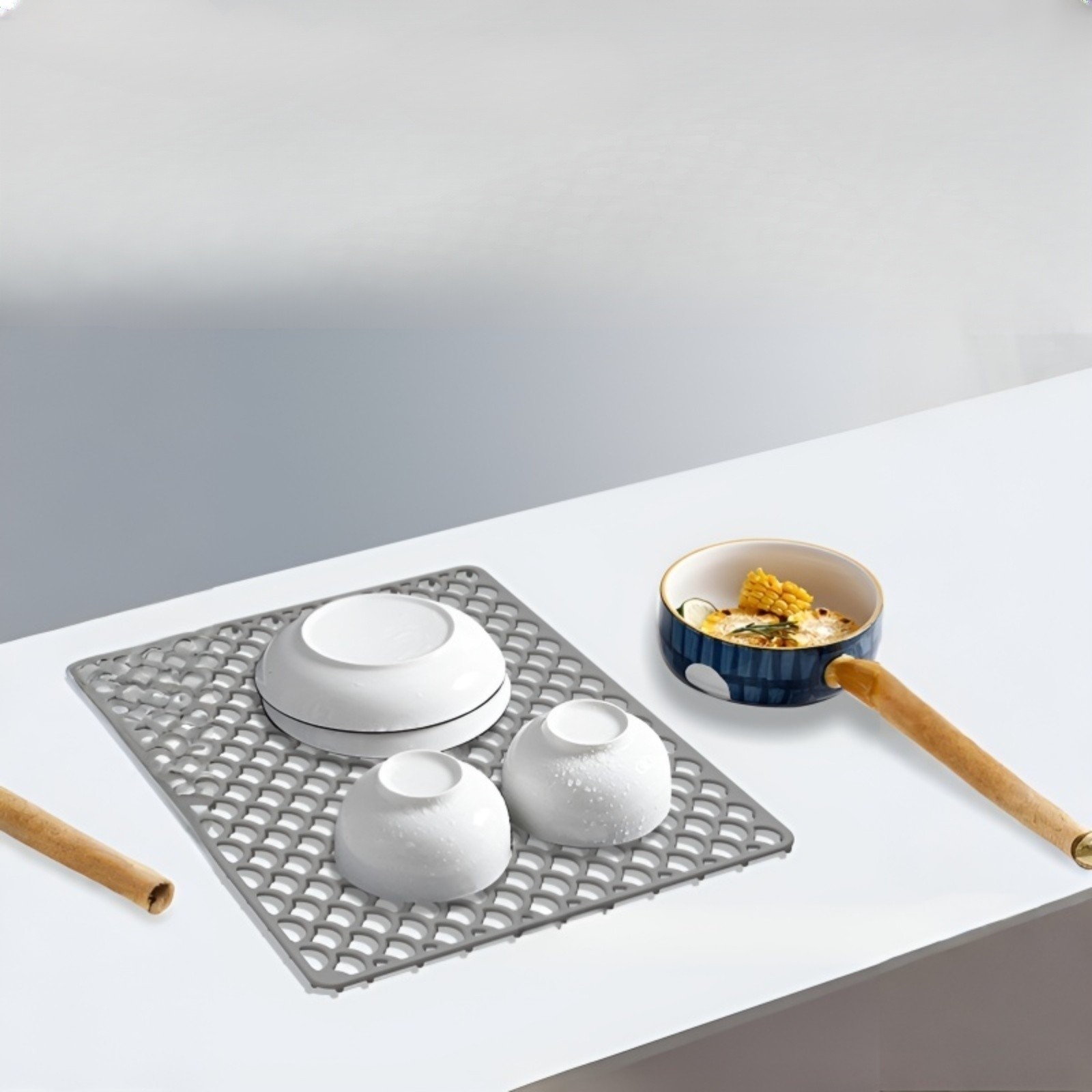 多功能矽膠廚房水槽墊，防滑防刮設計，底部帶孔易排水