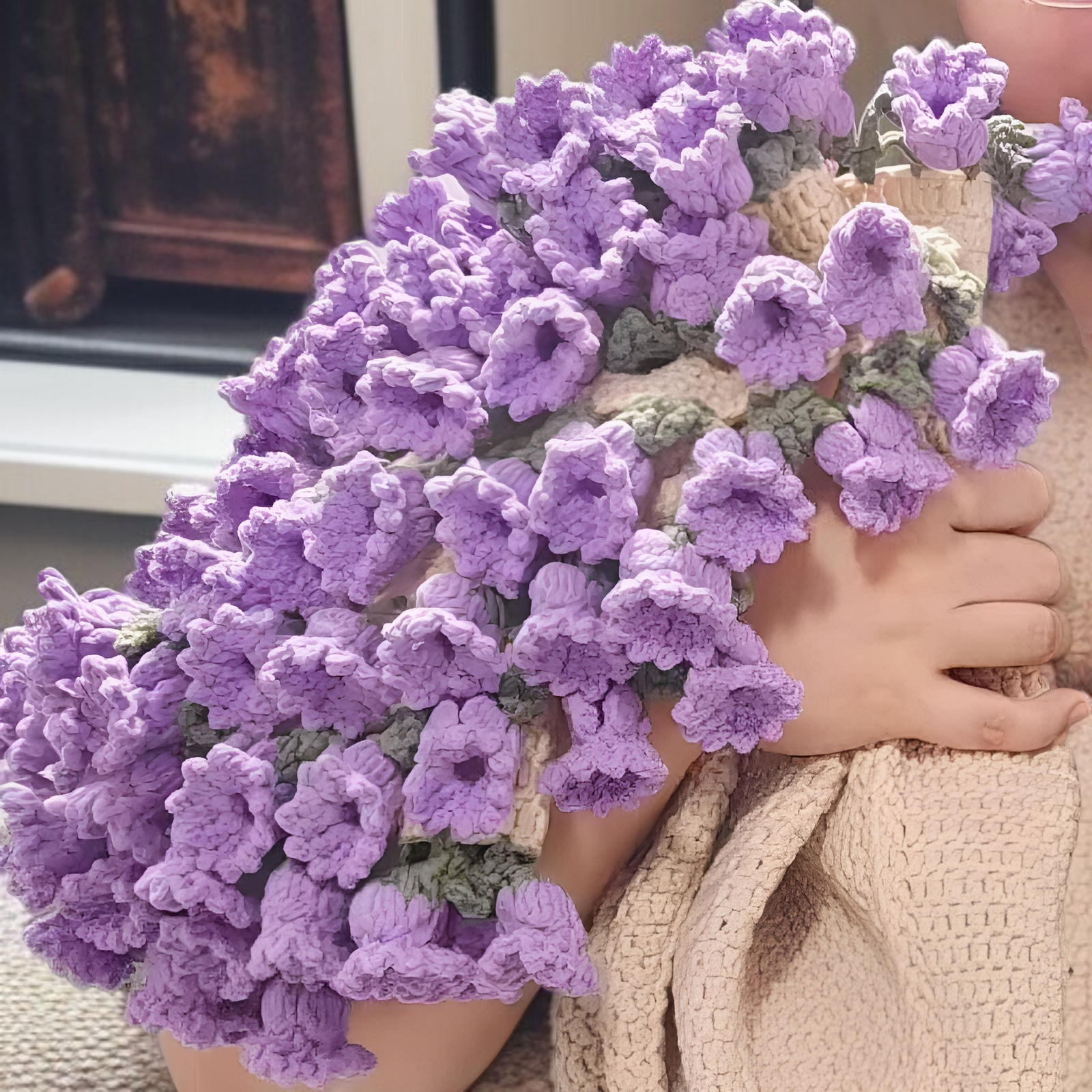 ومن ناحية محبوك بطانية الصوف باقة الورد