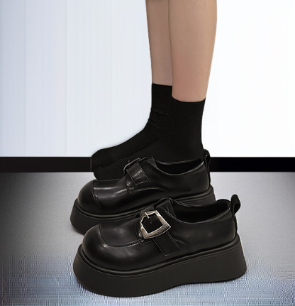 영국풍 패션에 어울리는 트렌디 JK 로퍼