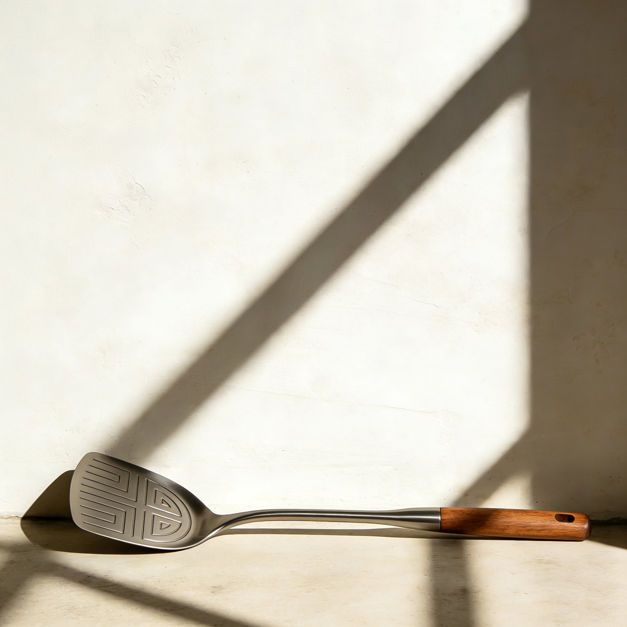 다양한 색상의 멀티 뒤집개 3개 구성