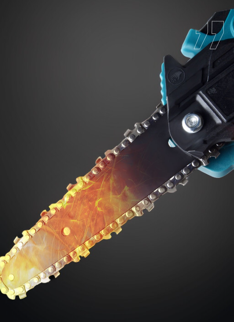 庭木剪定に最適な小型チェーンソー使用シーン