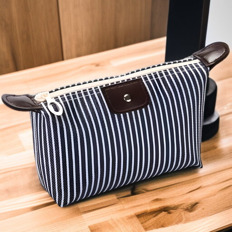 Bolsa mini impermeable para cosméticos y labiales de viaje para mujer con diseño de empanadilla